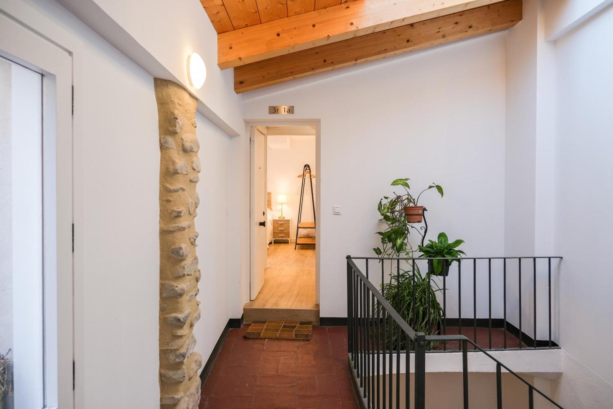 Ganganell Atic Apartamento Con Terraza En Besalú Exterior foto